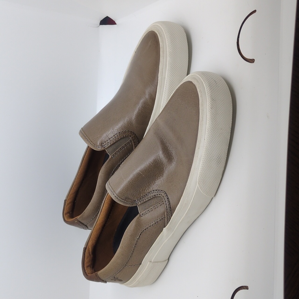 Frye Men's slip on sneakers Size 7